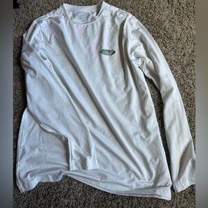 white vineyard vines long sleeve shirt